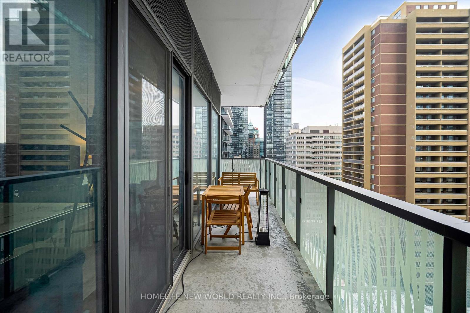 #1103 50 CHARLES STREET E - 31