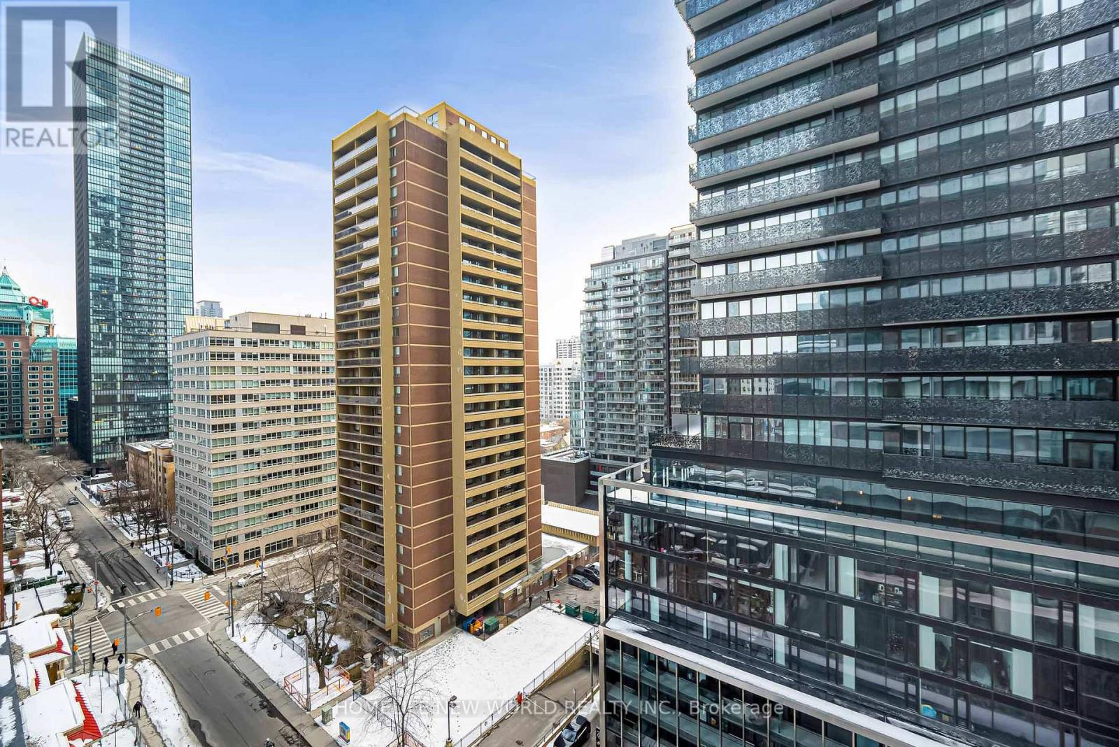 #1103 50 CHARLES STREET E - 33