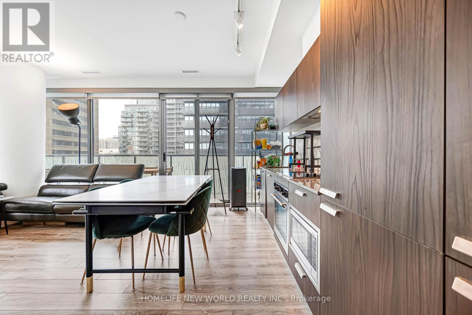 #1103 50 CHARLES STREET E - 6