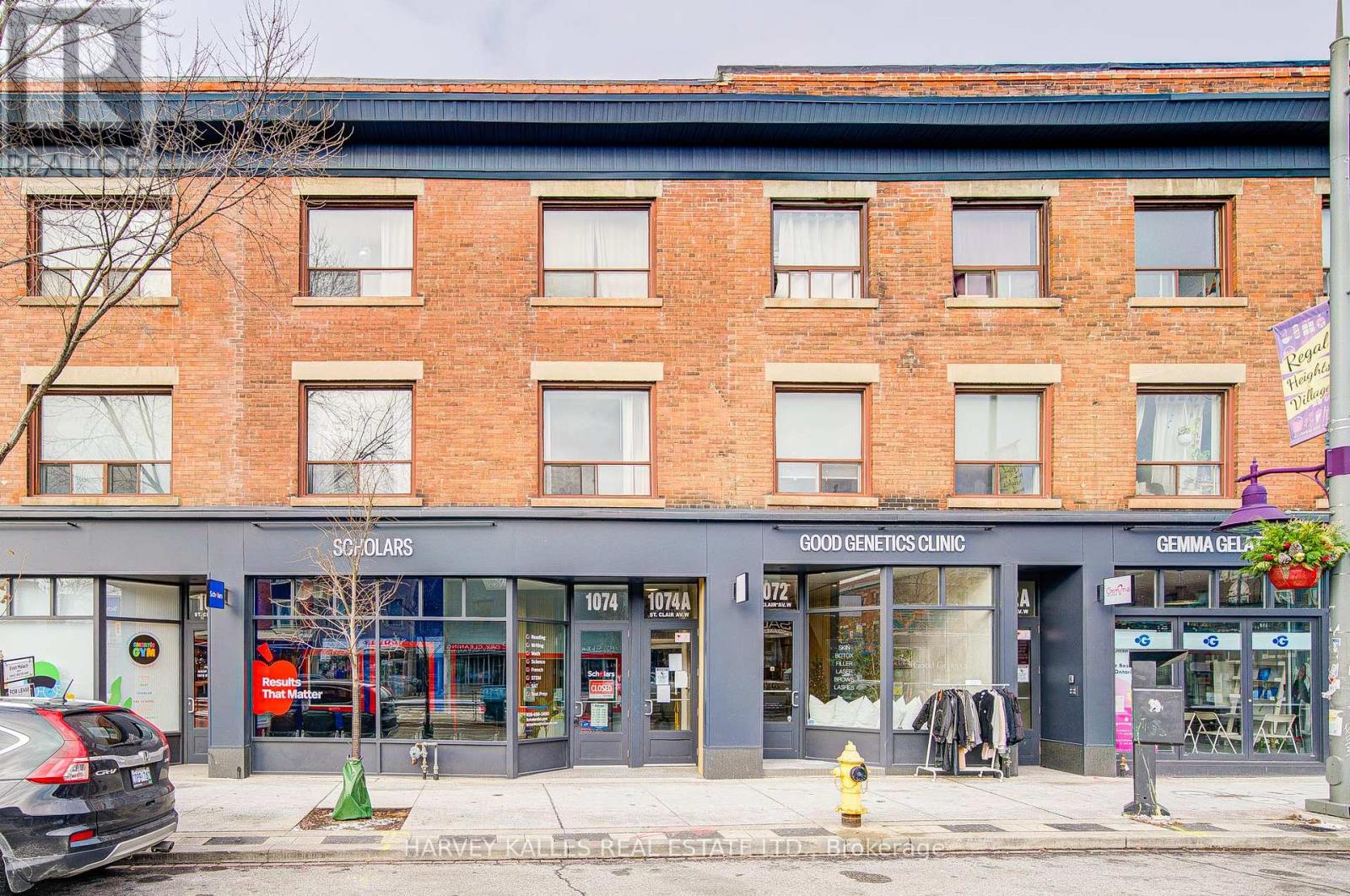 Listing photo of 4 - 1074 ST CLAIR AVENUE W