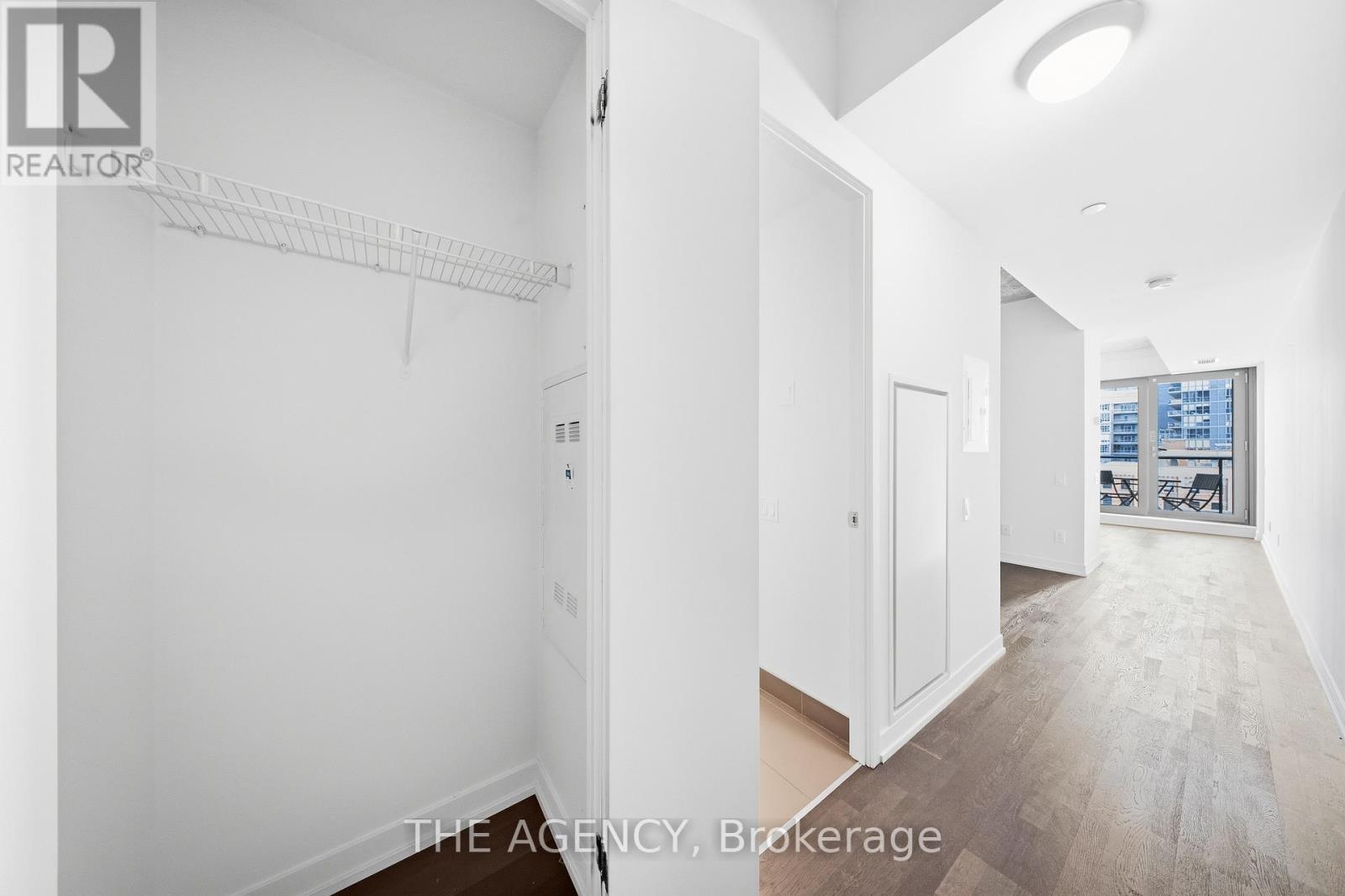 #508 560 KING STREET W - 10