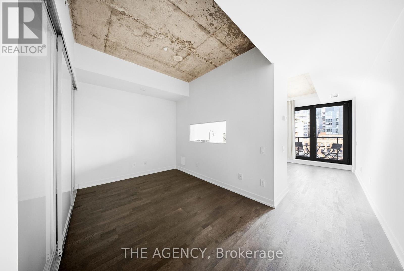 #508 560 KING STREET W - 13