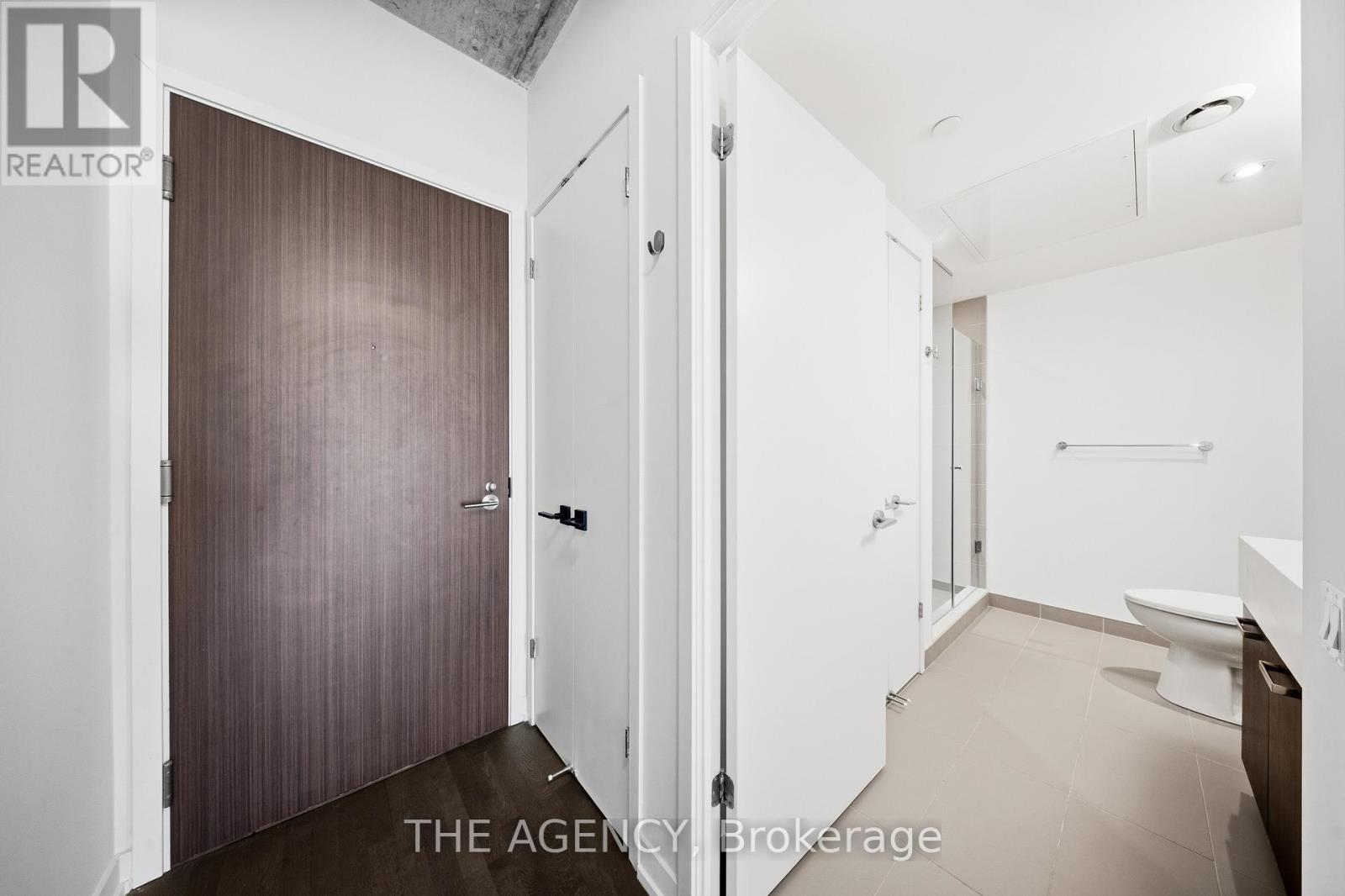#508 560 KING STREET W - 7