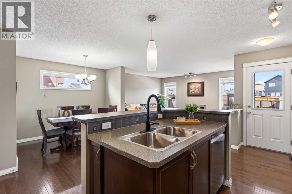 Single Family House for Sale in  Covecreek Place NE Coventry Hills Calgary 