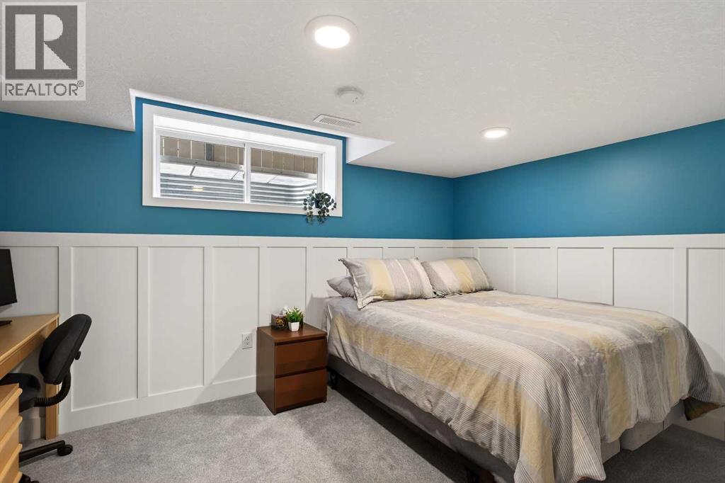 Single Family House for Sale in  Covecreek Place NE Coventry Hills Calgary 