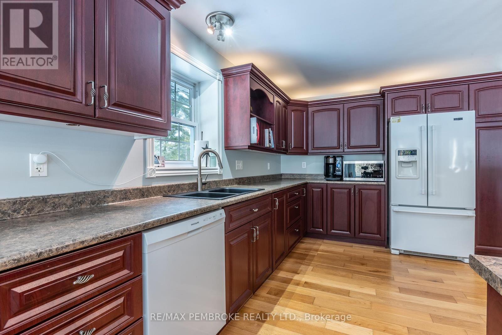 226 EICHSTAEDT ROAD - 21