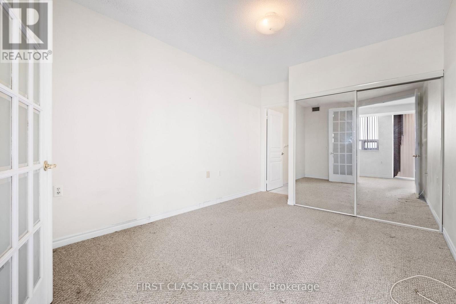 #905 200 BURNHAMTHORPE ROAD E - 21