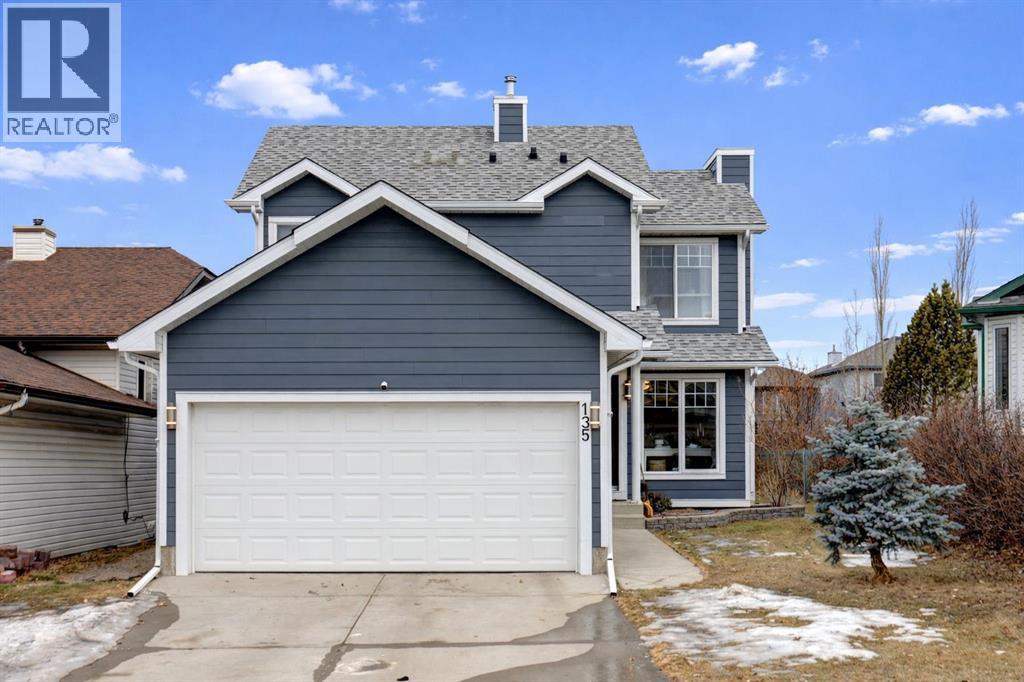 Single Family House for Sale in  Coverdale Court NE Coventry Hills Calgary 