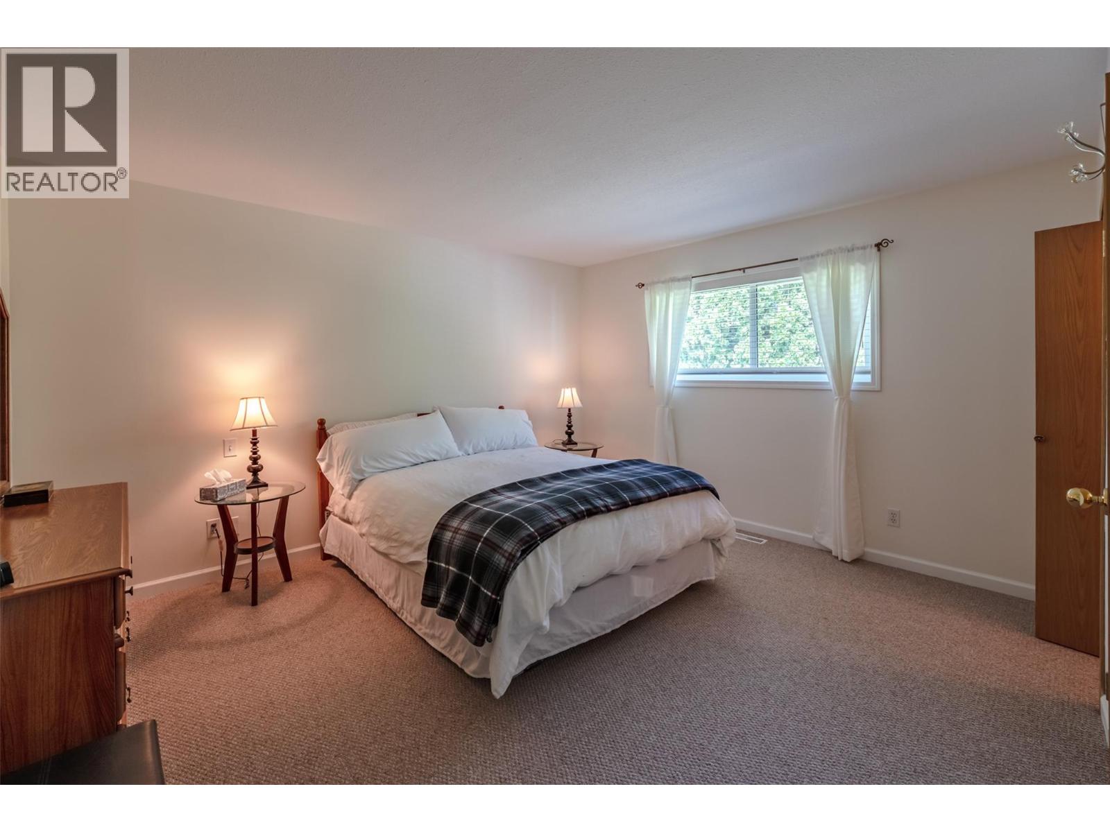 44 BAYVIEW CRESCENT - 22