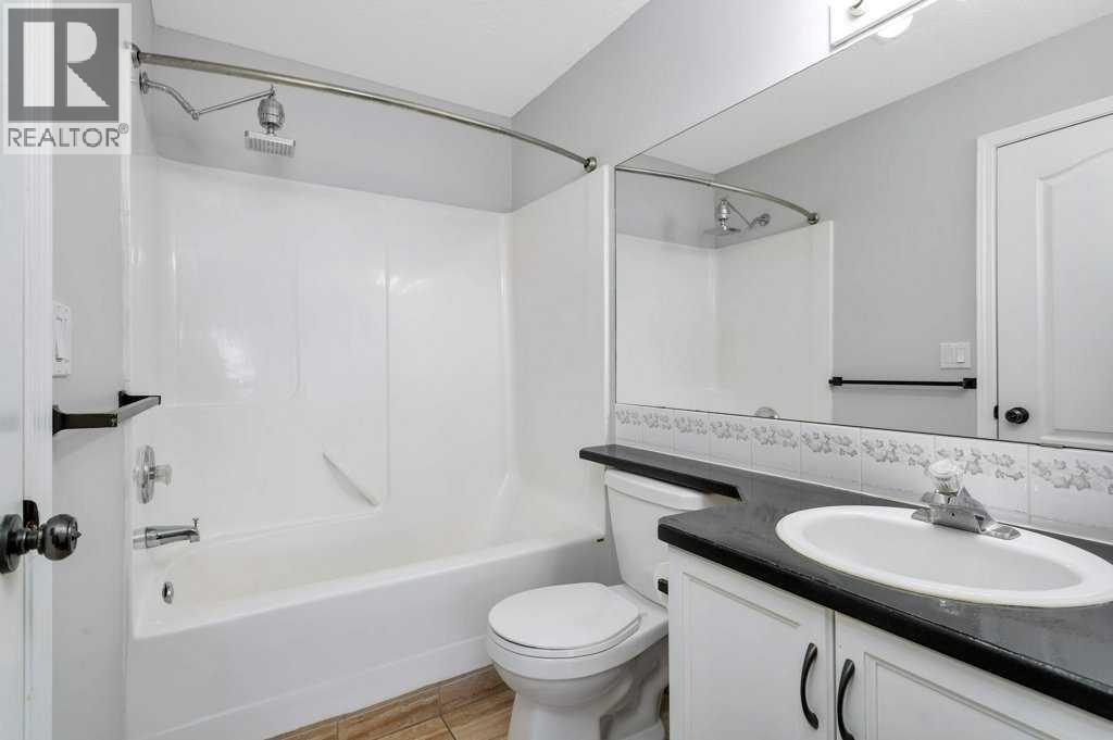 5220 50A Avenue, Sylvan Lake