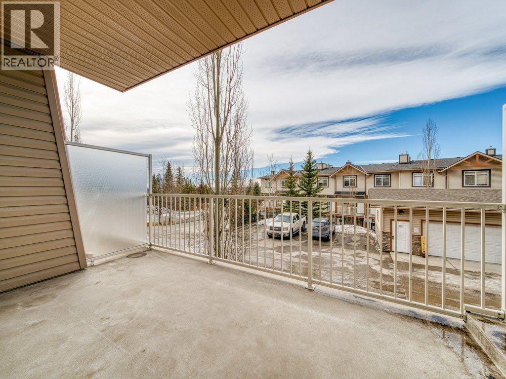 Single Family House for Sale in   Rockyledge View NW Rocky Ridge Calgary 