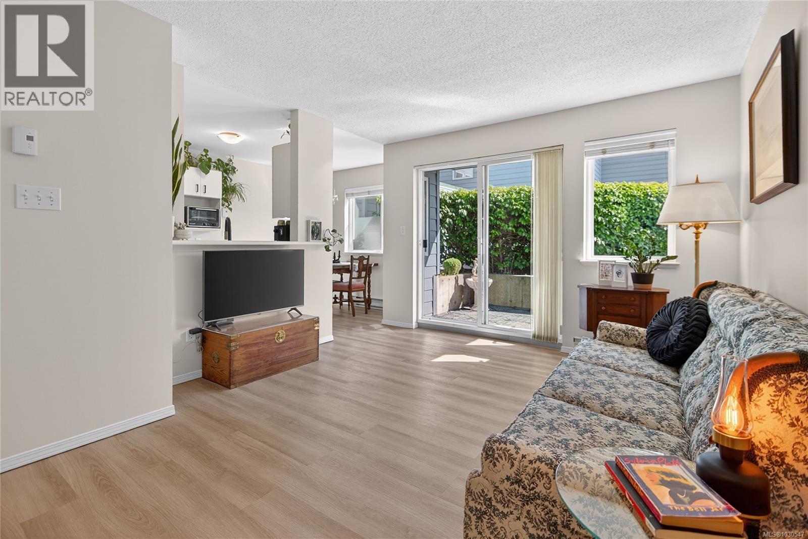 #102C 698 Aspen Rd - 2