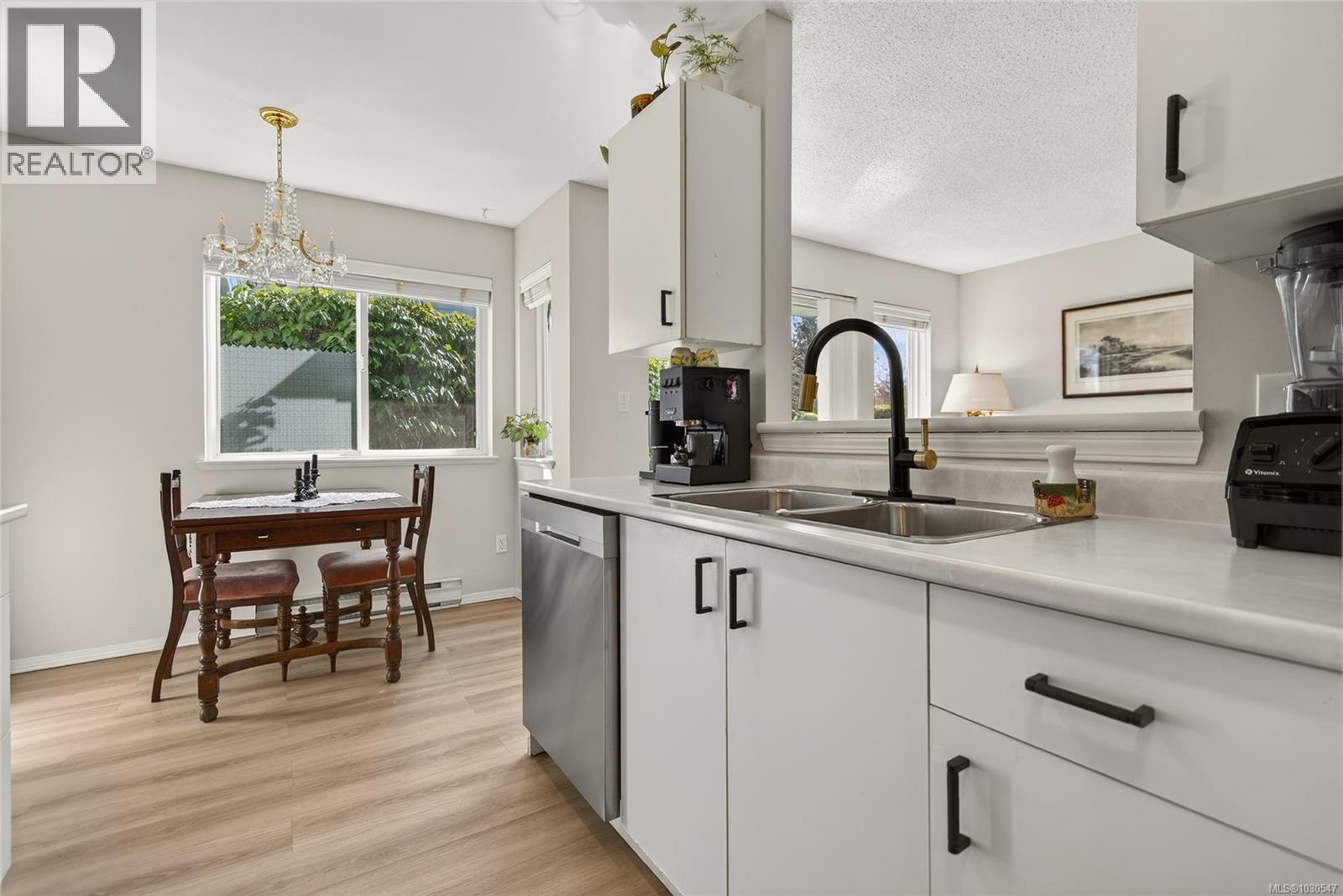 #102C 698 ASPEN RD - 9