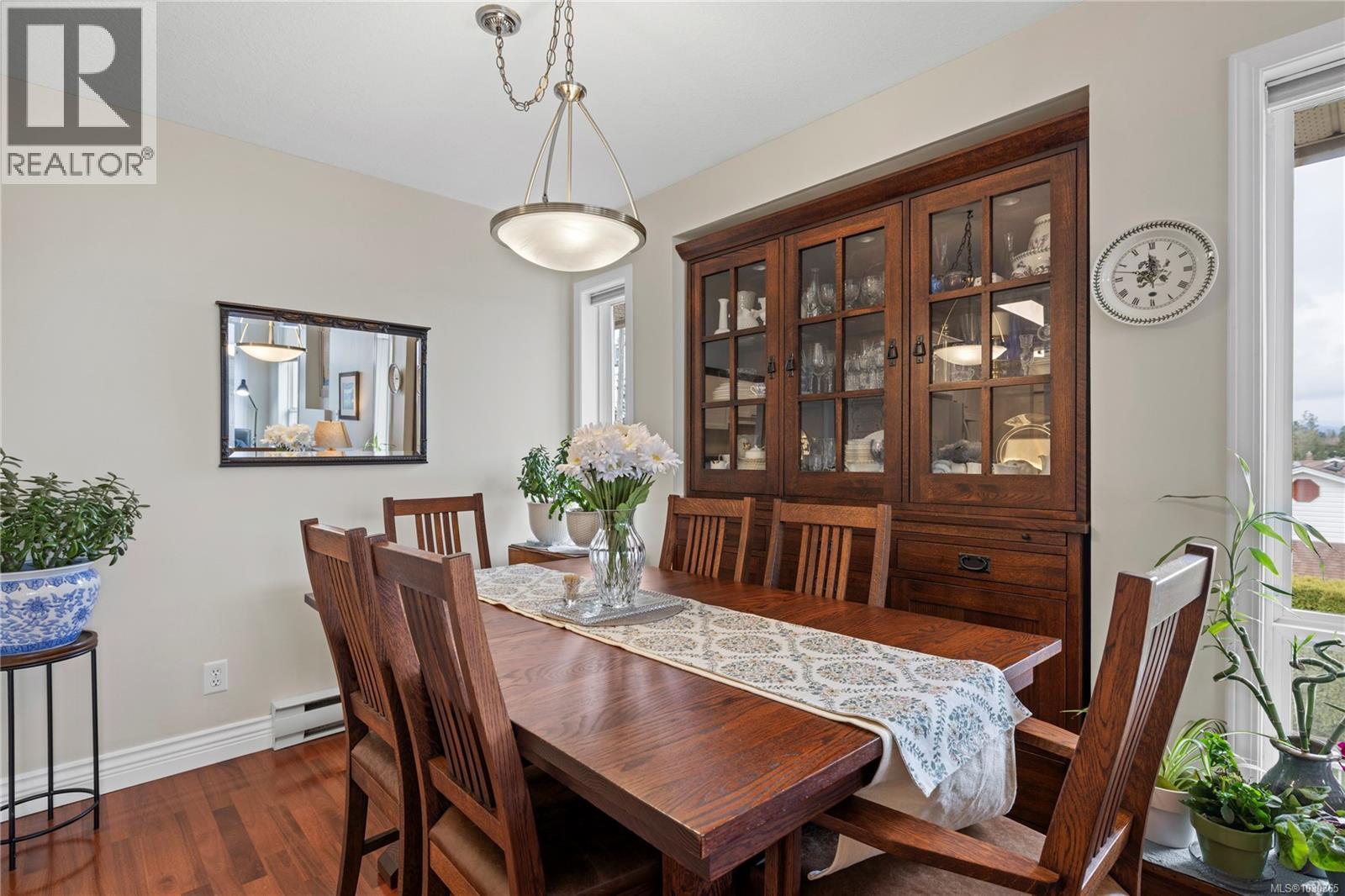 207 273 Moilliet St S, Parksville