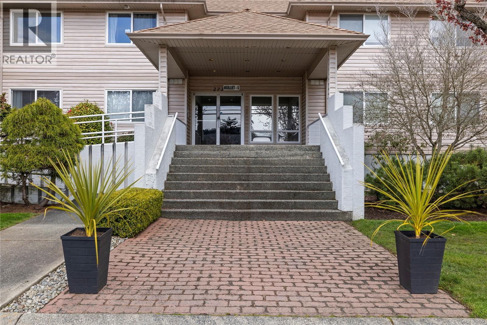 207 273 Moilliet St S, Parksville