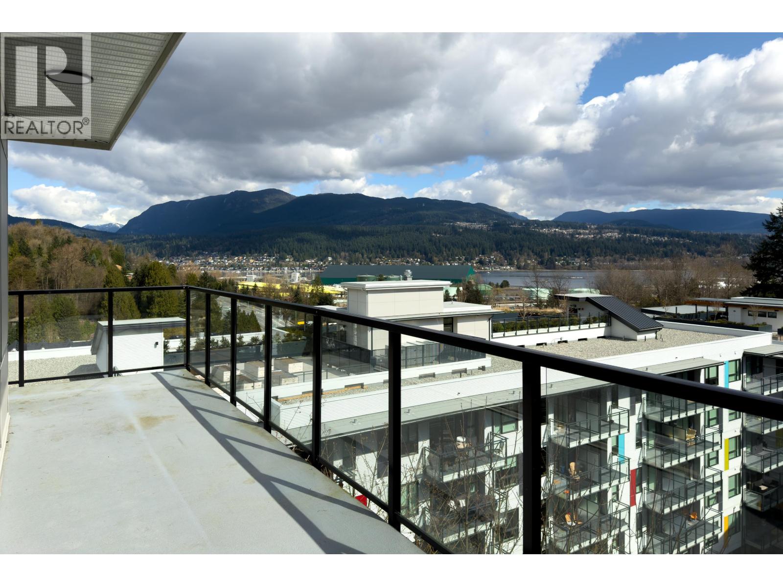 406 2002 ST. GEORGE STREET, Port Moody