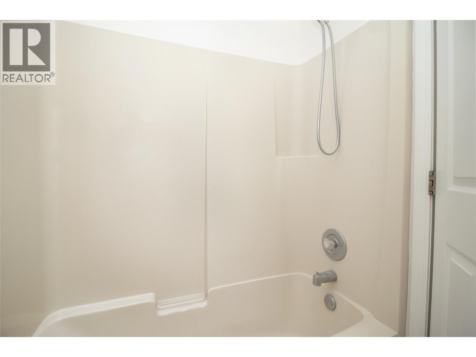 1035 Tataryn Road - 18