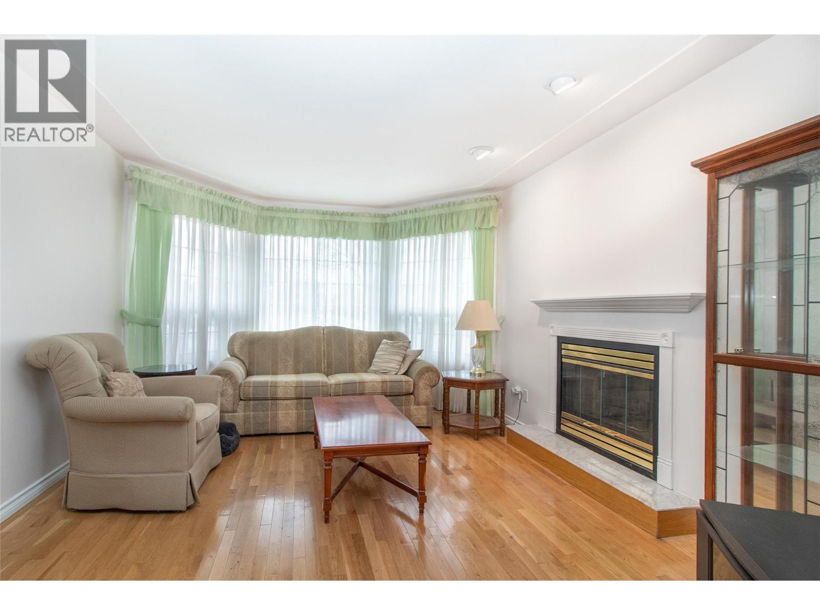 1035 Tataryn Road - 2