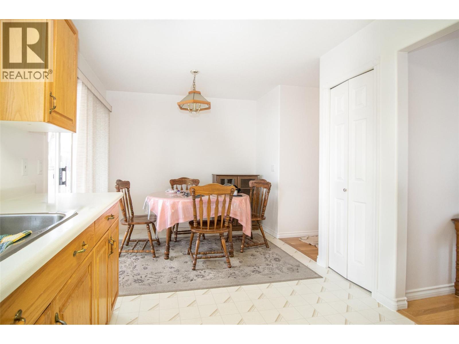 1035 Tataryn Road - 8