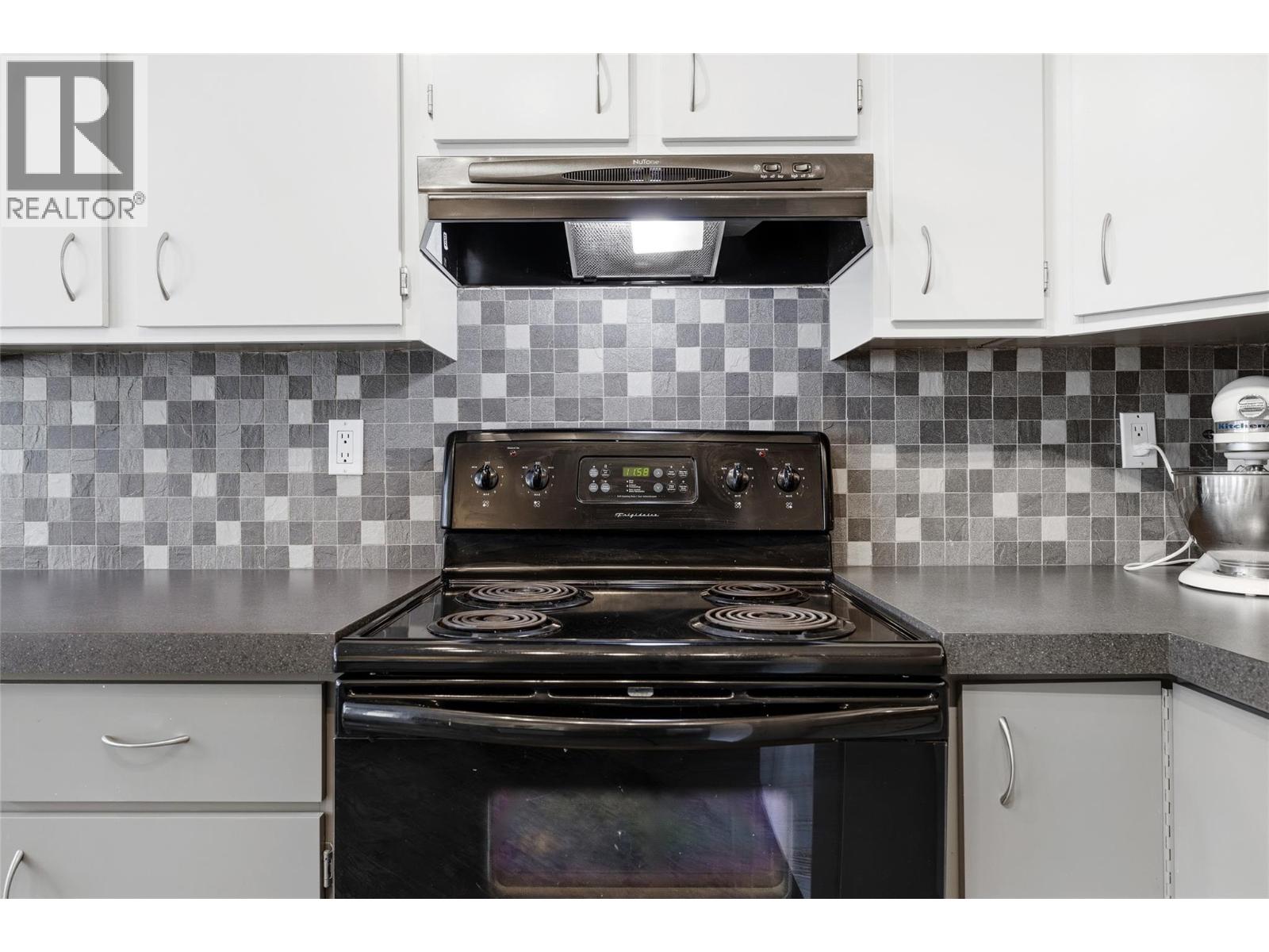 1225 Brookside Avenue Unit# 7, Kelowna