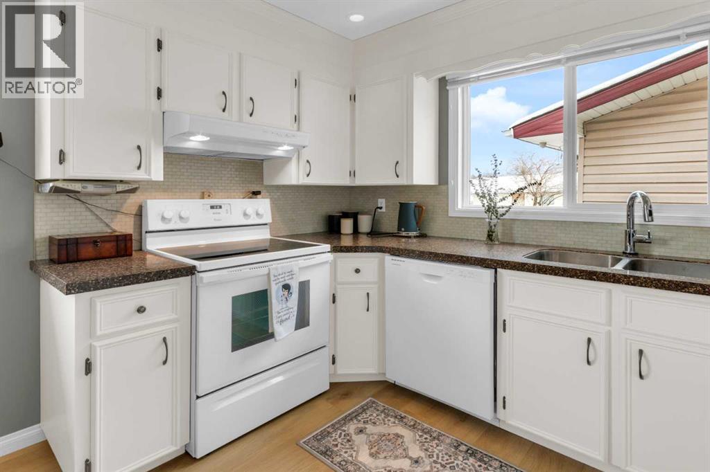 Single Family House Bungalow for Sale in  Rundlehill Road NE Rundle Calgary 