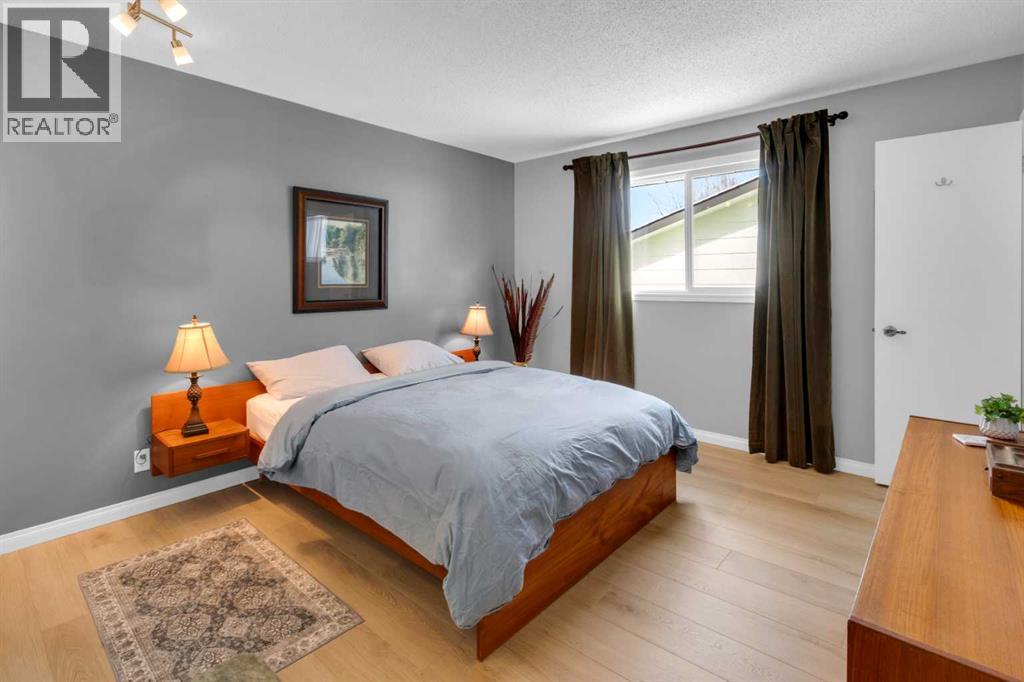 Single Family House Bungalow for Sale in  Rundlehill Road NE Rundle Calgary 