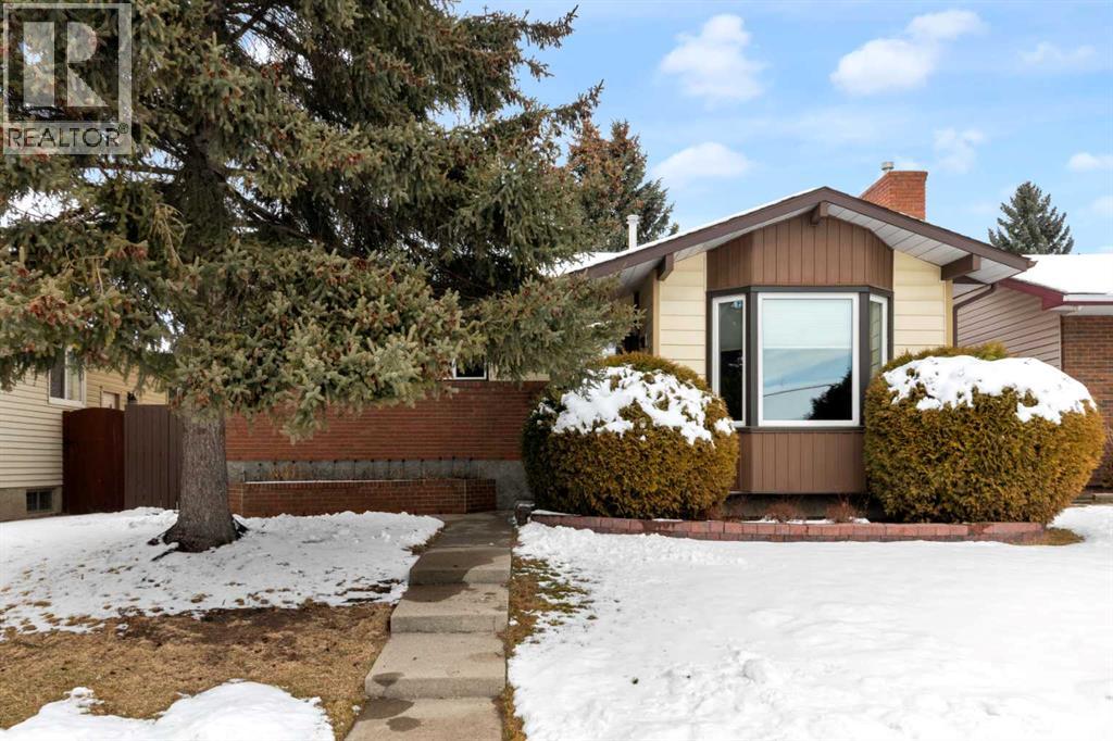 Single Family House Bungalow for Sale in  Rundlehill Road NE Rundle Calgary 