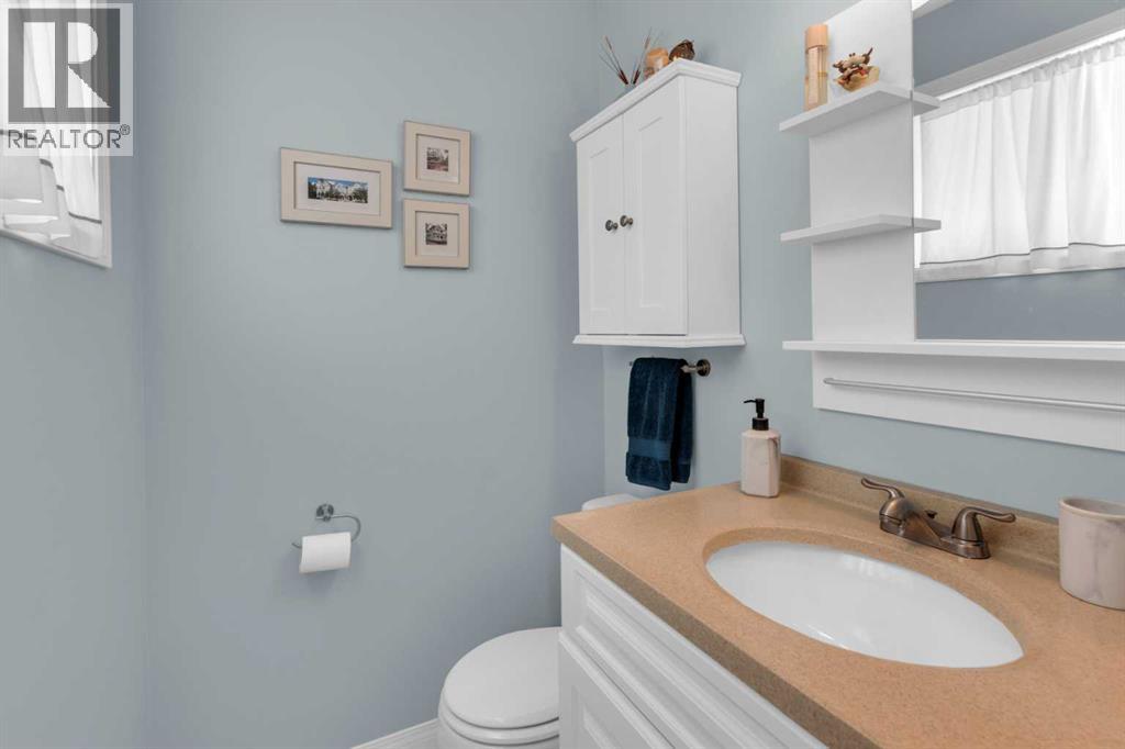 Single Family House Bungalow for Sale in  Rundlehill Road NE Rundle Calgary 