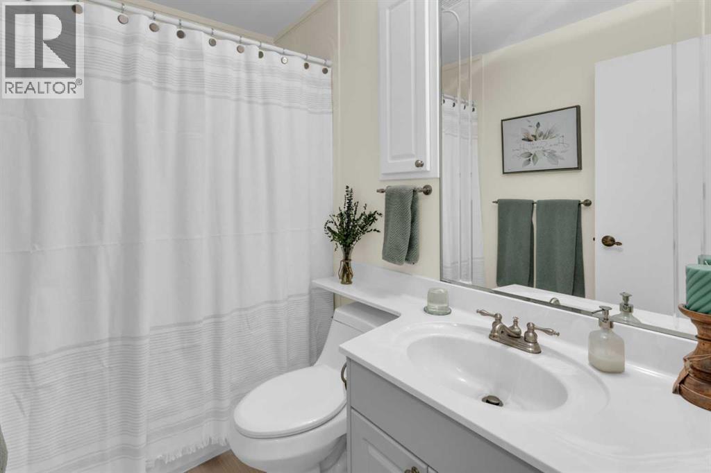 Single Family House Bungalow for Sale in  Rundlehill Road NE Rundle Calgary 