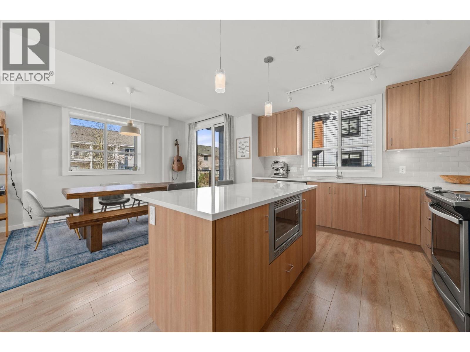 69 39769 GOVERNMENT ROAD, Squamish