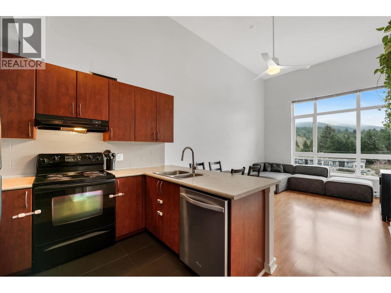 406 40437 TANTALUS ROAD