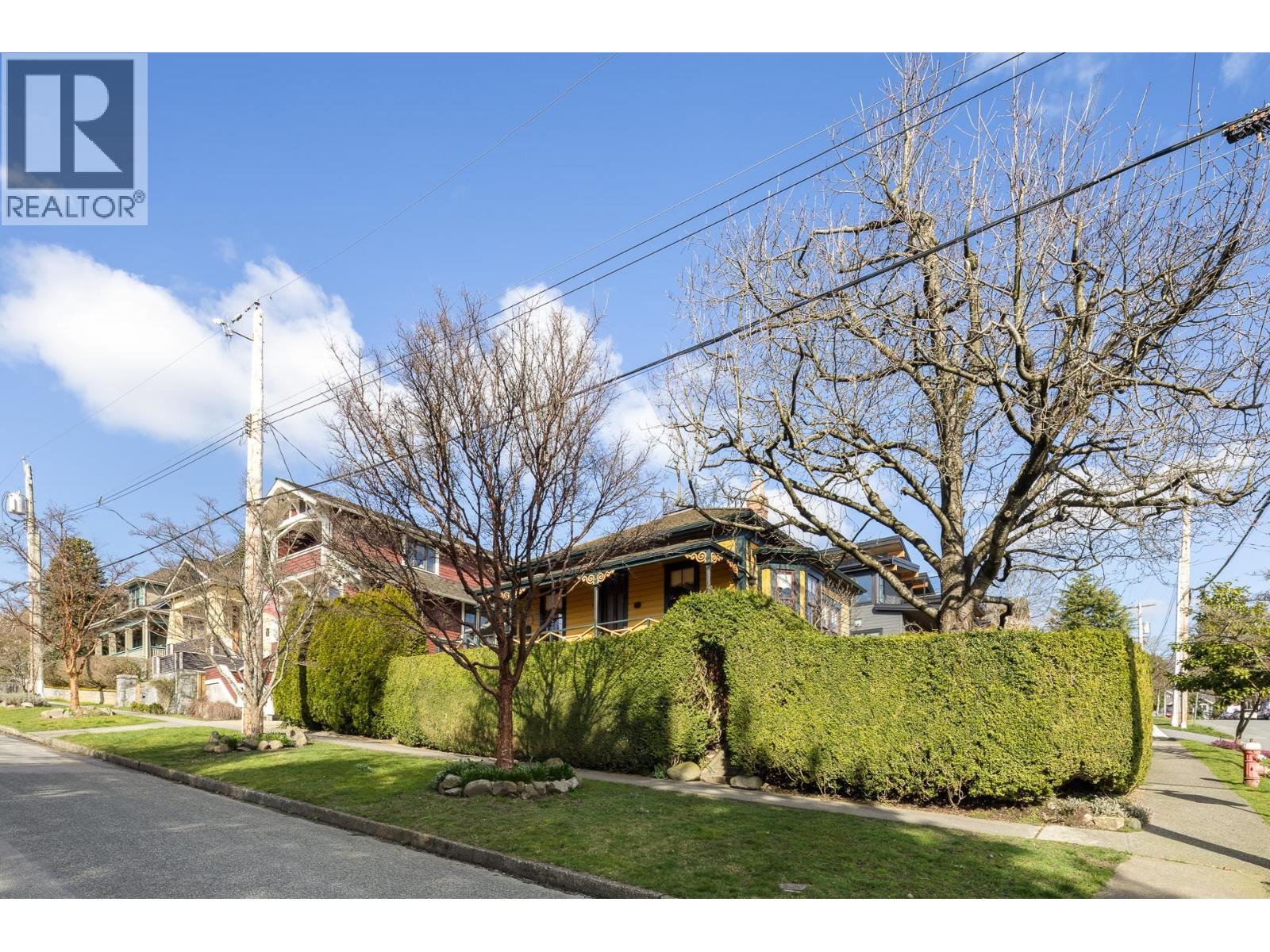 217 NINTH STREET, New Westminster