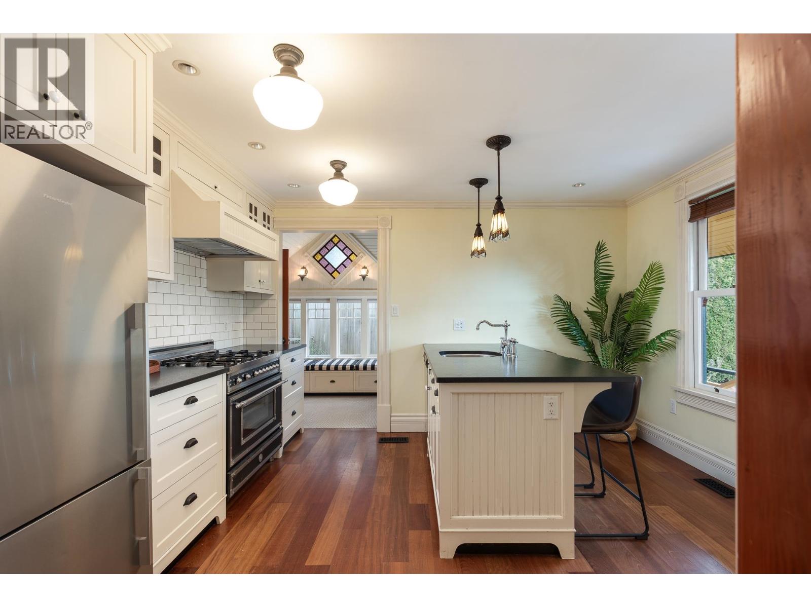 217 NINTH STREET, New Westminster