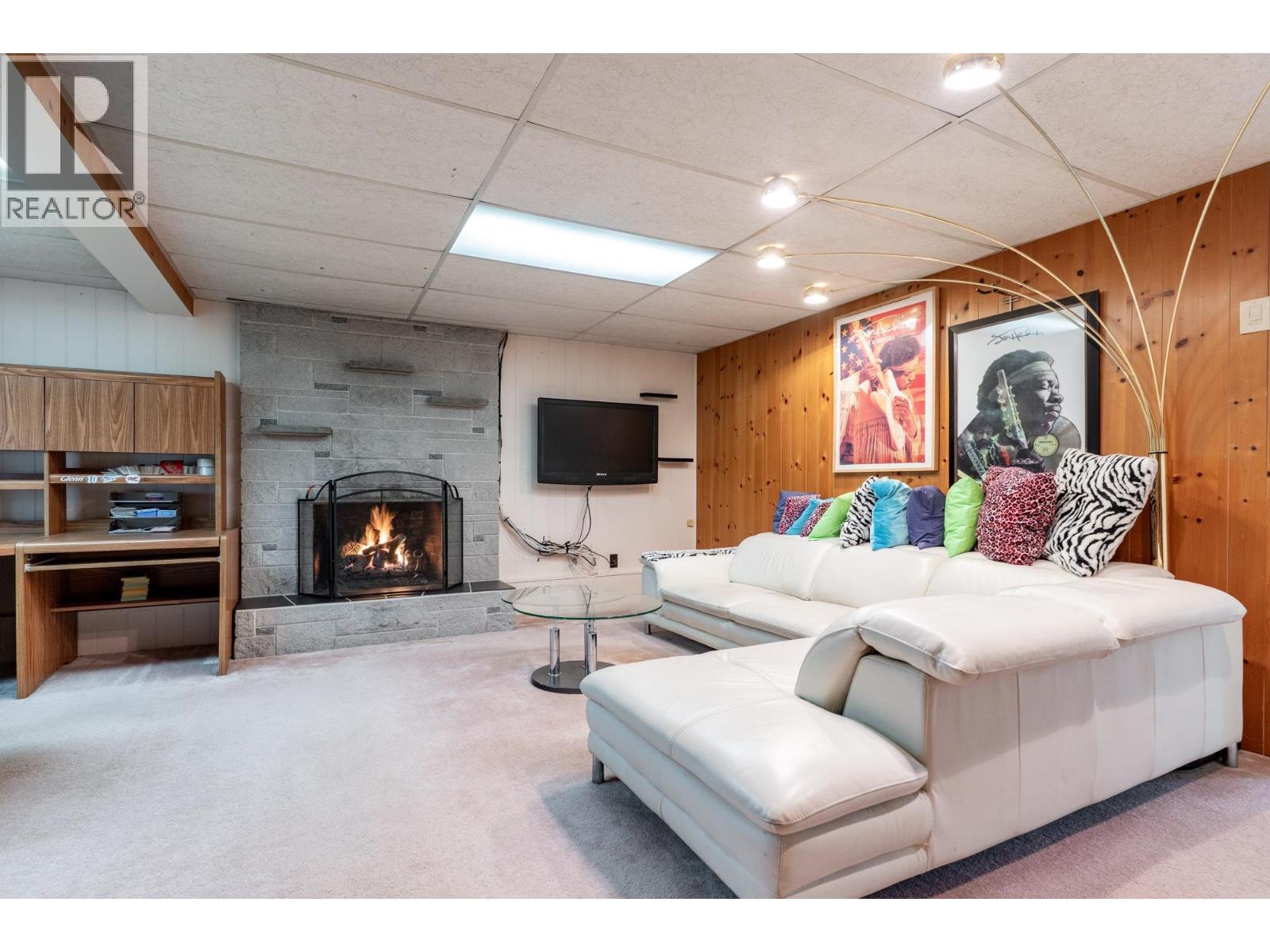 8140 FAIRDELL Crescent, Richmond