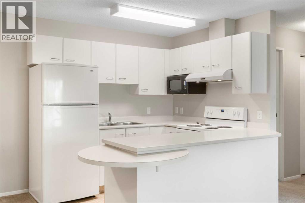 Single Family House for Sale in   Edenwold Heights NW Edgemont Calgary 