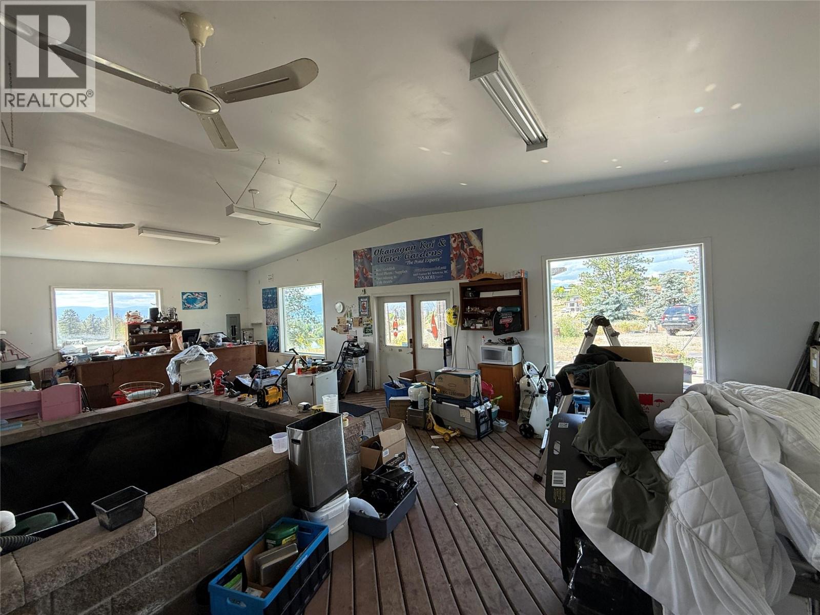  1605 Garner Road, Kelowna