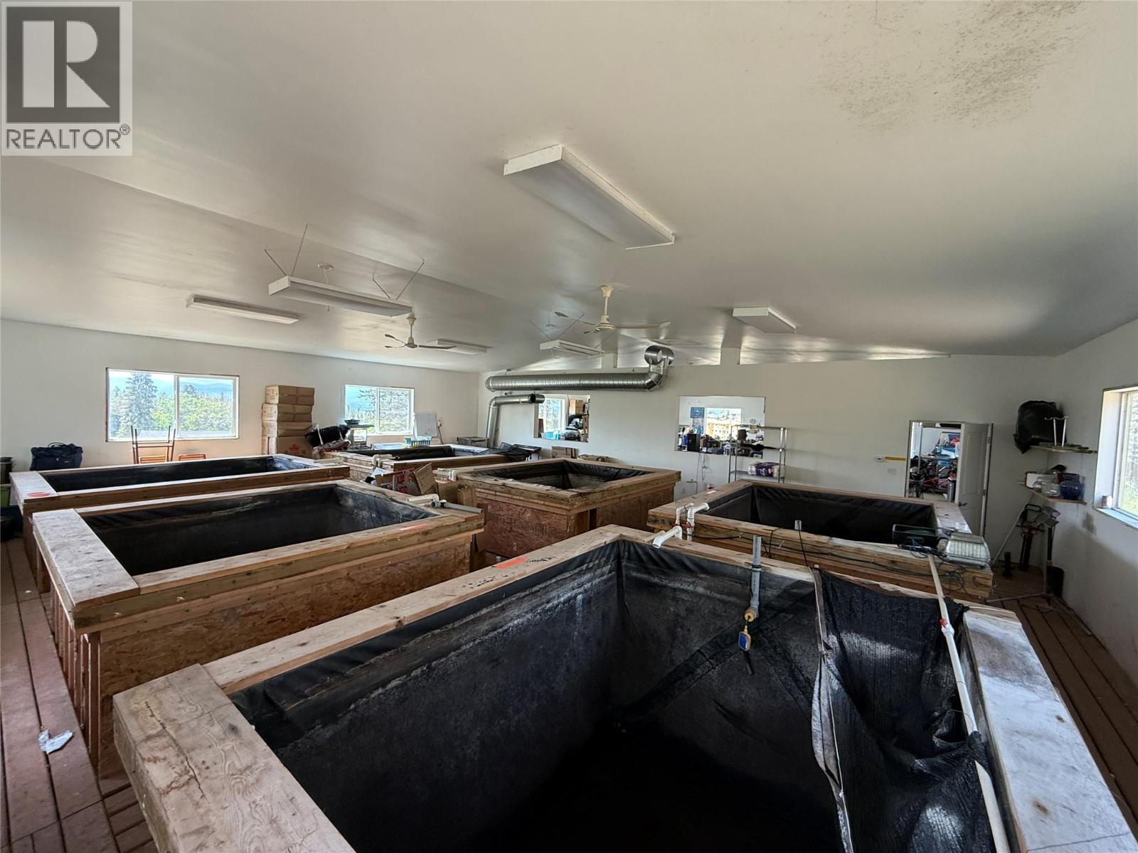  1605 Garner Road, Kelowna