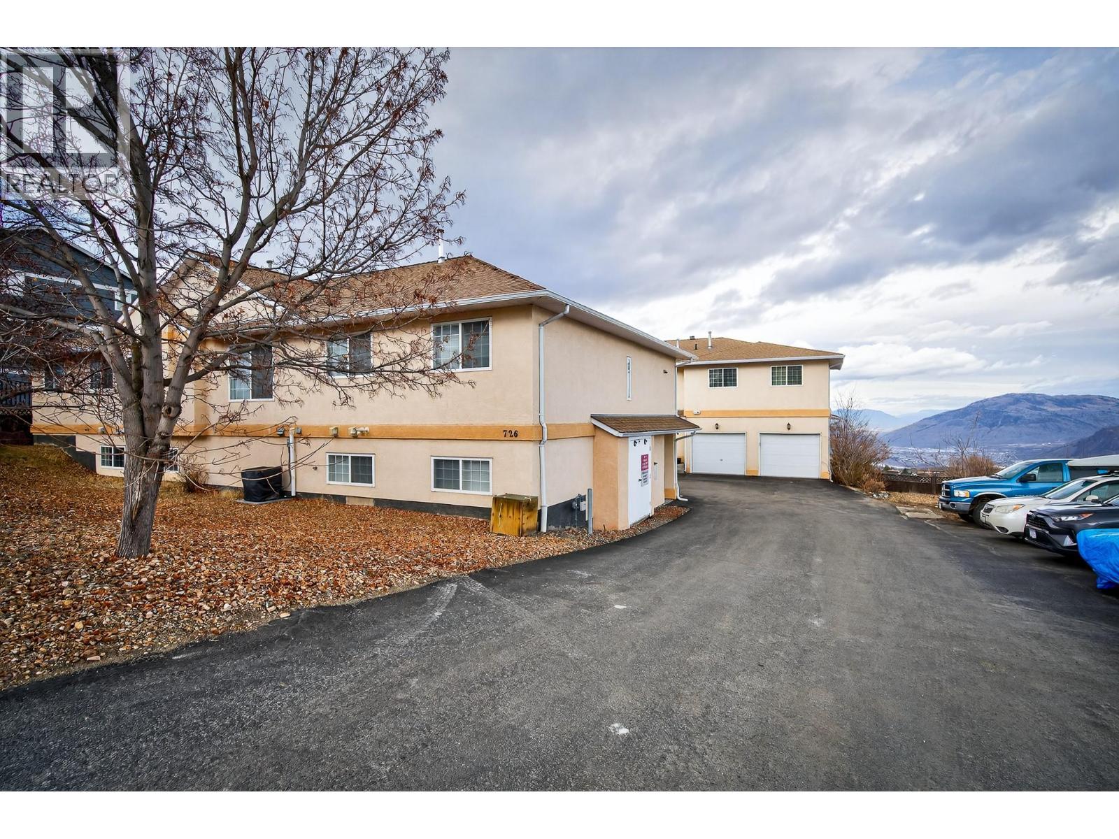 1 726 DUNROBIN Drive, Kamloops