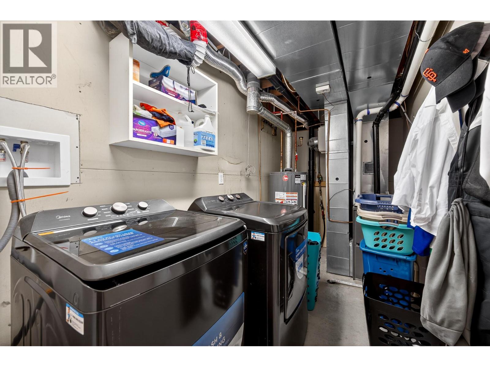 1 726 DUNROBIN Drive, Kamloops