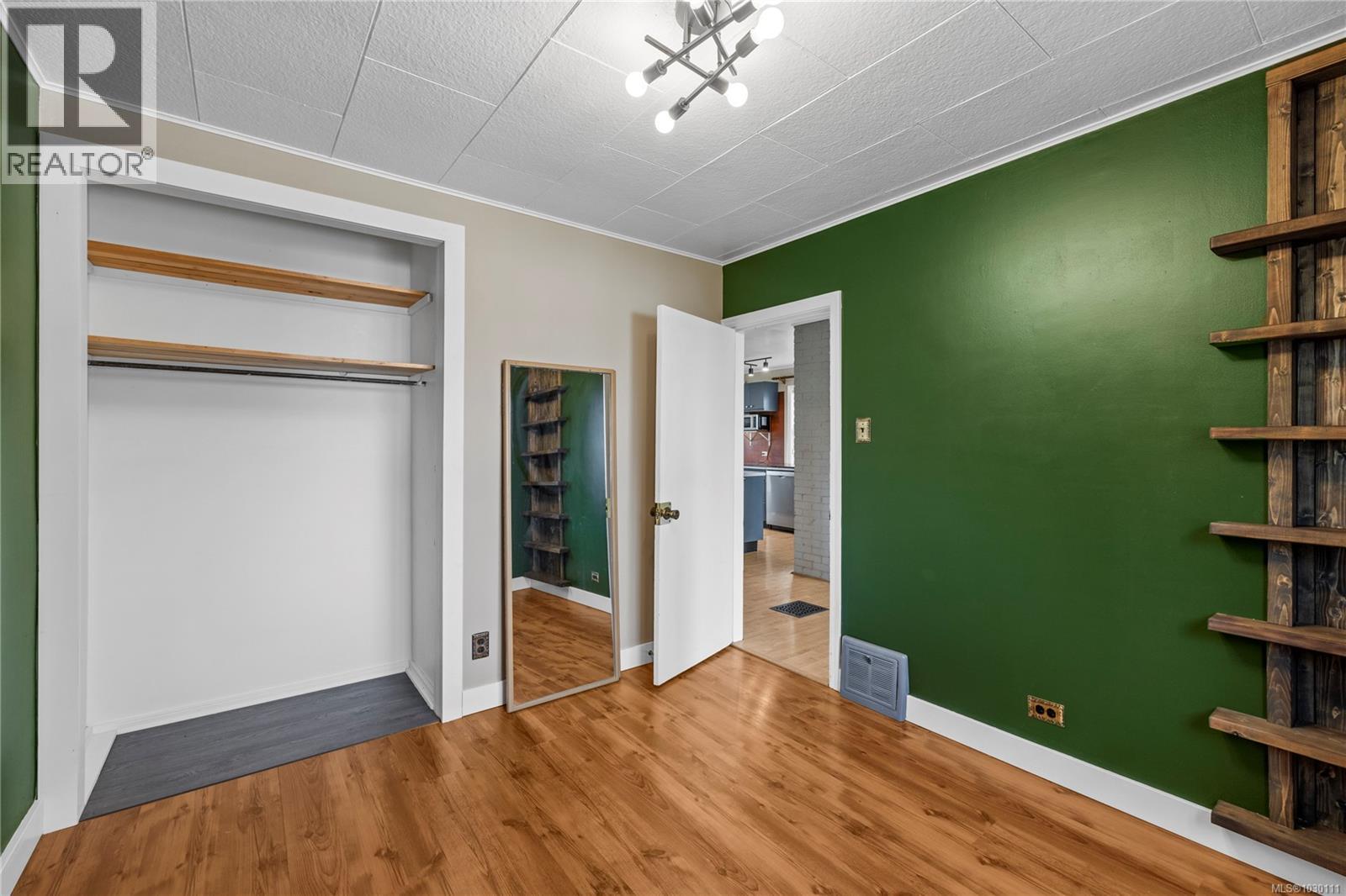 734 RAILWAY AVE - 13