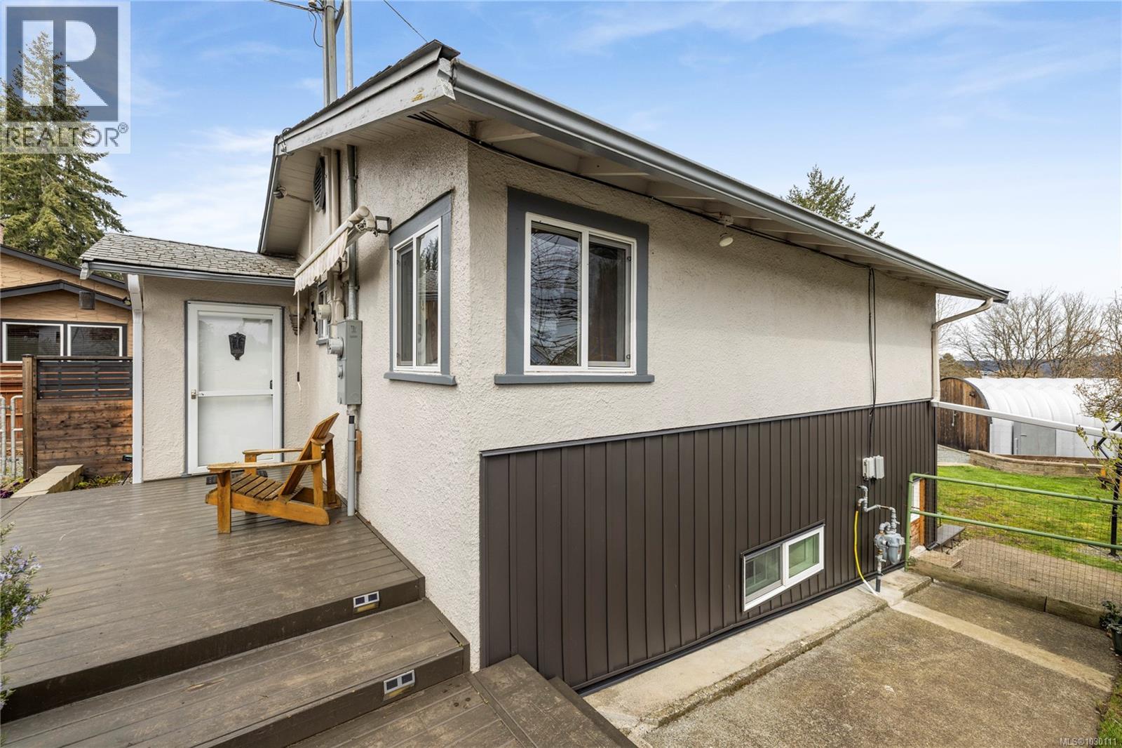 734 RAILWAY AVE - 25