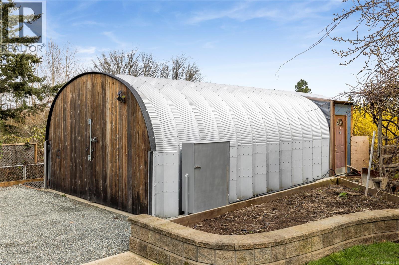 734 RAILWAY AVE - Image 3