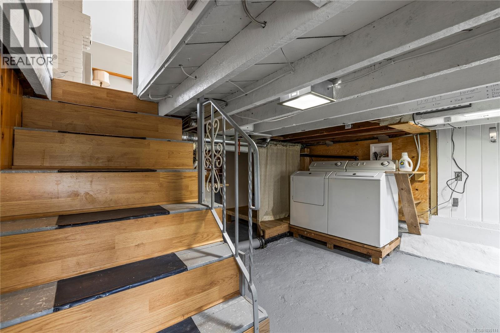 734 RAILWAY AVE - 18