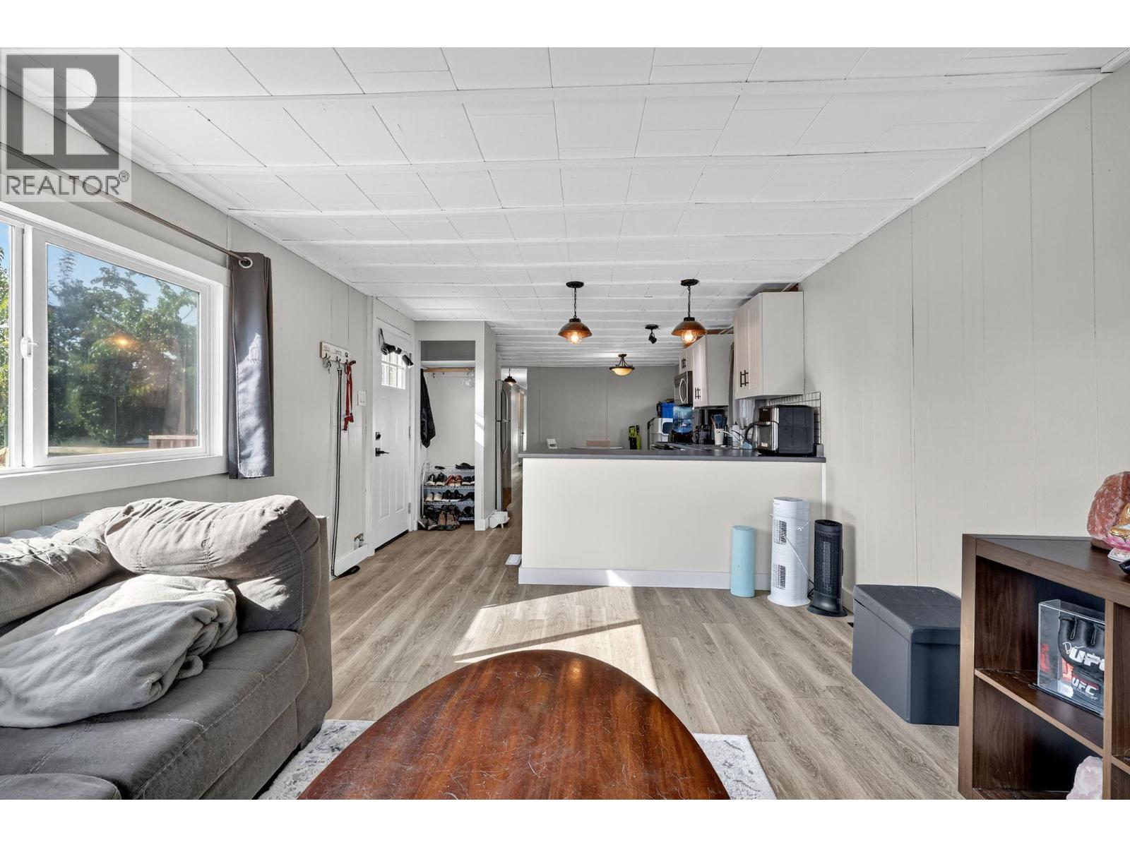 #34 8945 HWY 97N - 12