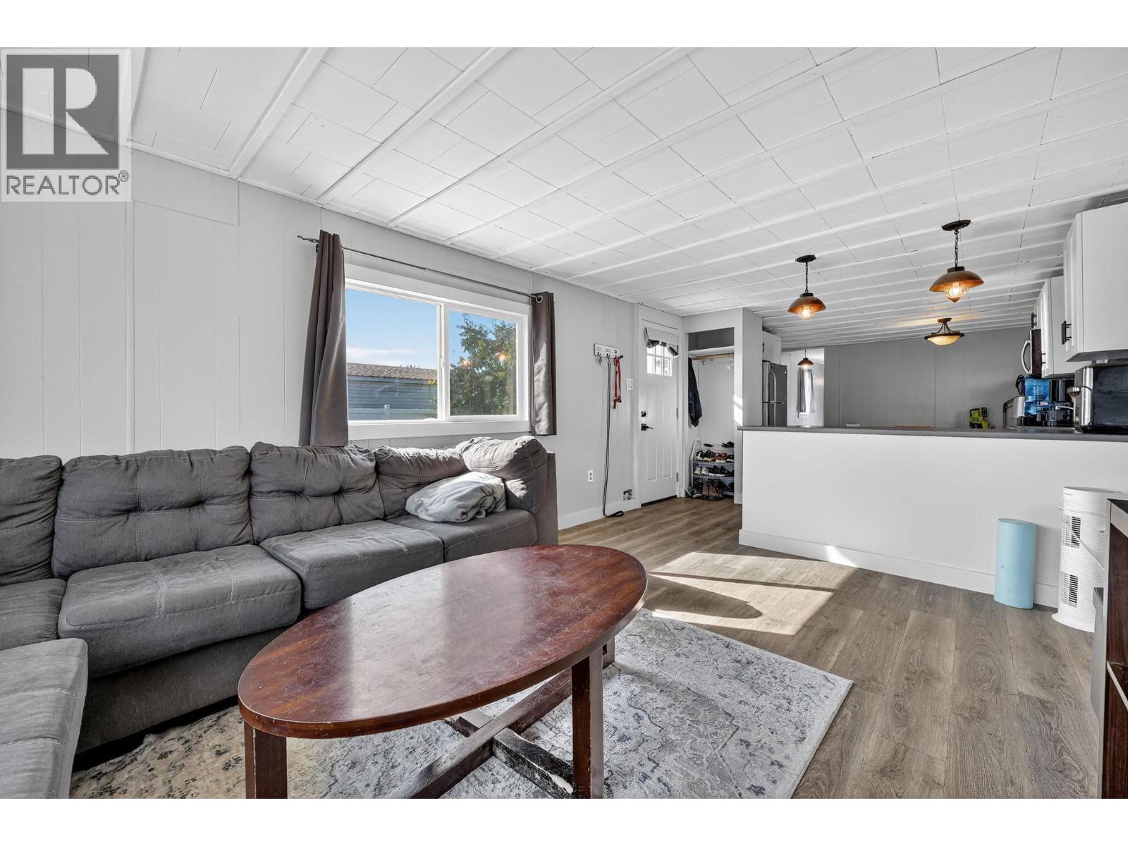 #34 8945 HWY 97N - 10