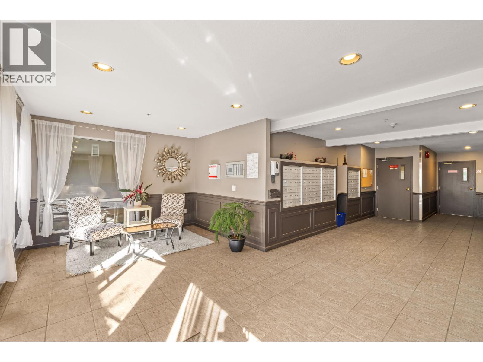 208 2551 PARKVIEW LANE, Port Coquitlam