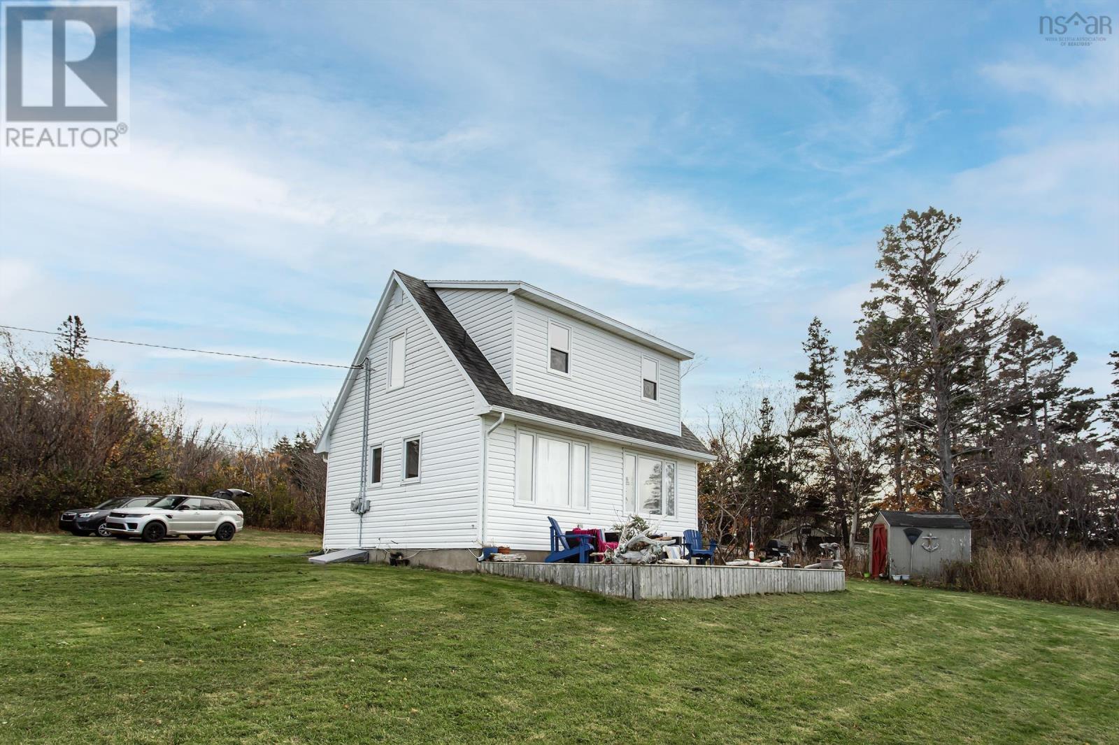 5015 Shore Road W - 10