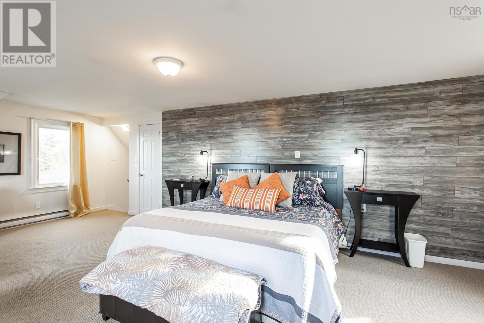 Property 24 of 26 of 5015 Shore Road W