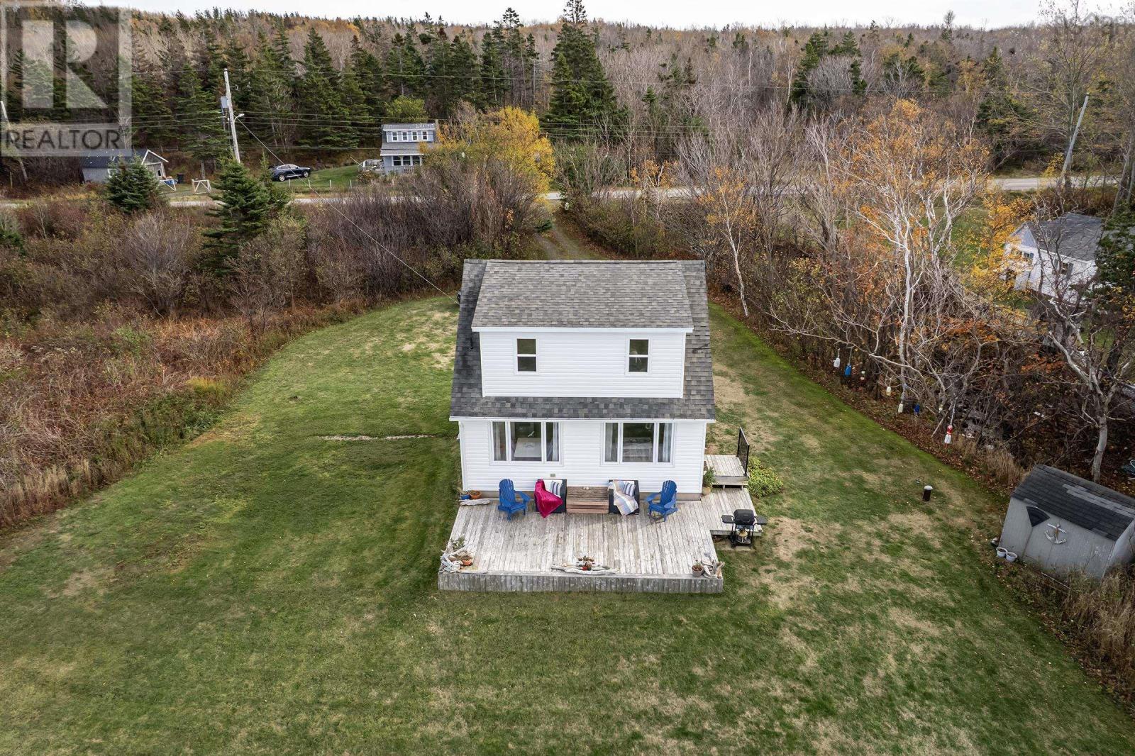 5015 Shore Road W - 3