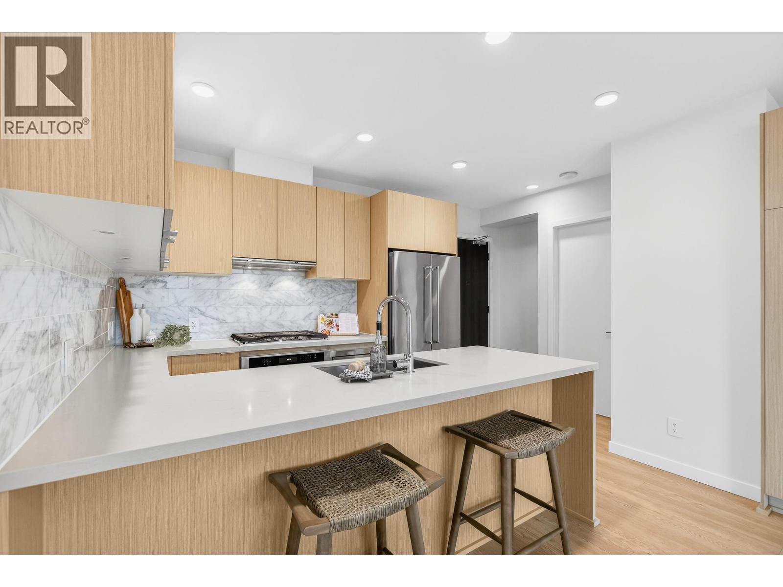 1706 530 WHITING Way - photo 2